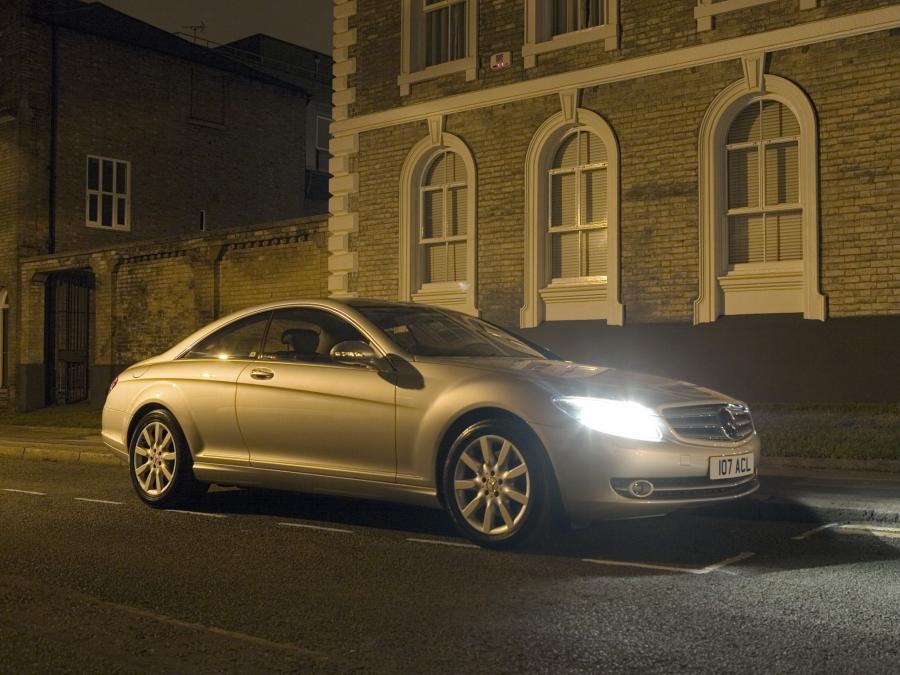  Mercedes-Benz CL500 2006 года  (UK) (фото 12 из 16)